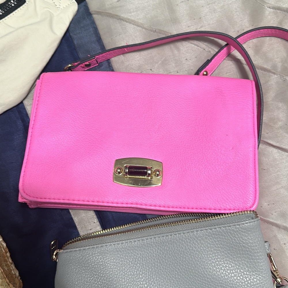 Purses - Picture 3 of 10